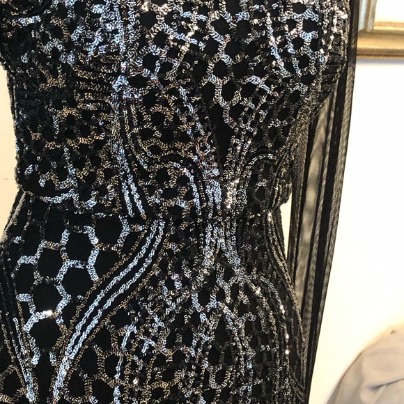 Dress - Picture 5 of 9